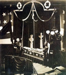 Lincoln's body was viewed by over 700,000 people.