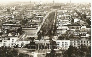 Berlin Before the Bombs .