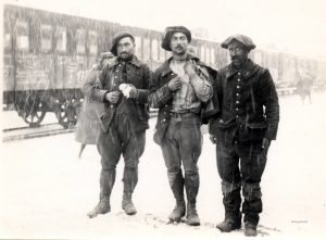 Elite French mountain troops captured by the Germans , 1916.