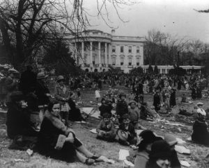 Egg roll on WH lawn, 1926: 1st radio broadcast.