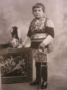 3 years old Umberto 2nd, last king of Italy, reigned for 34 days, 1907.