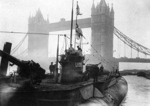 WWI sub display: Thames boosts pride & unity.