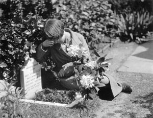 Dog Cemetery by Emil Otto Hoppé, Hyde Park, London, 1933.