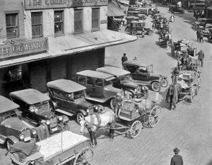 1925 Quincy Market: bustling hub, diverse transport.