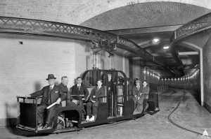 Capitol to Senate office building by subway car in 1915.