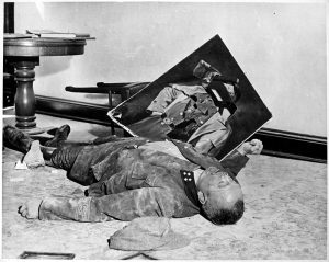 Suicide of German Volkssturm Bataillonsführer in Leipzig 1945.