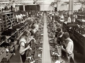 1925's innovative mass-scale radio production.